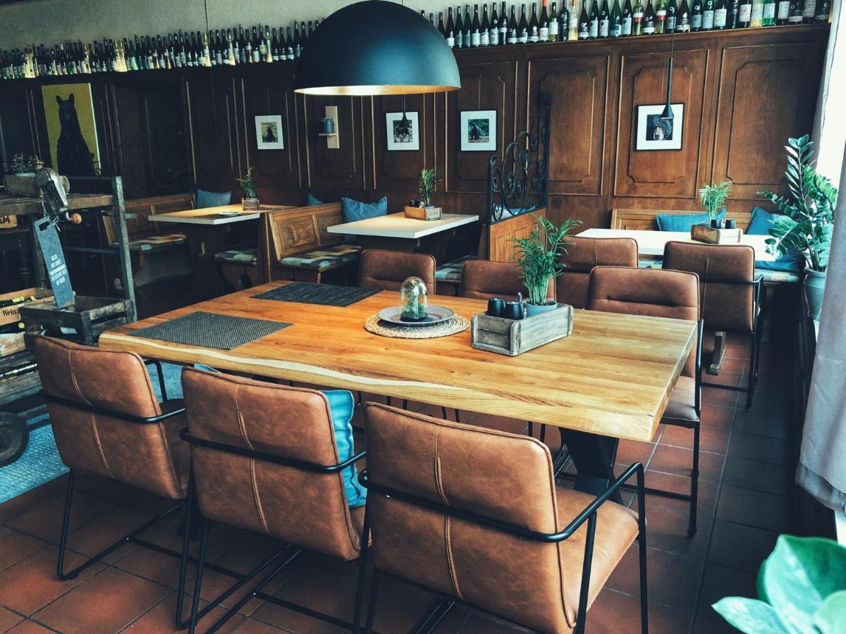 Hotel & Weinhaus Zum Schwarzen Baeren Κόμπλεντς Εξωτερικό φωτογραφία