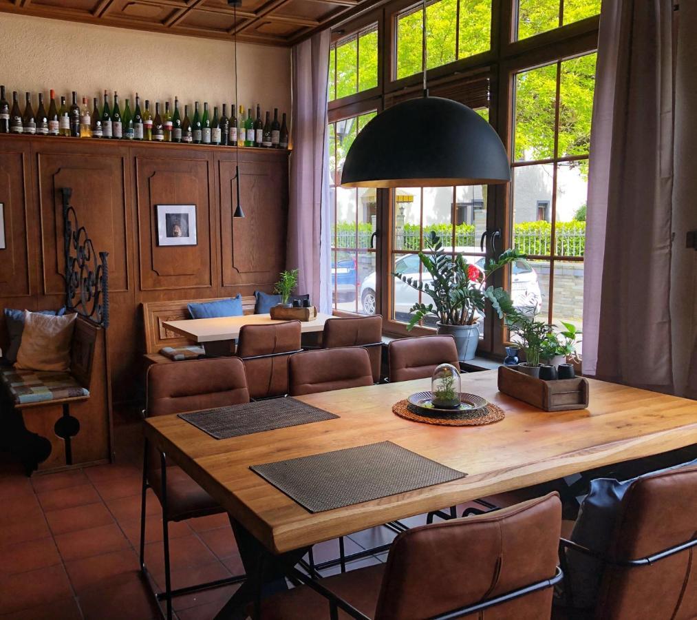 Hotel & Weinhaus Zum Schwarzen Baeren Κόμπλεντς Εξωτερικό φωτογραφία