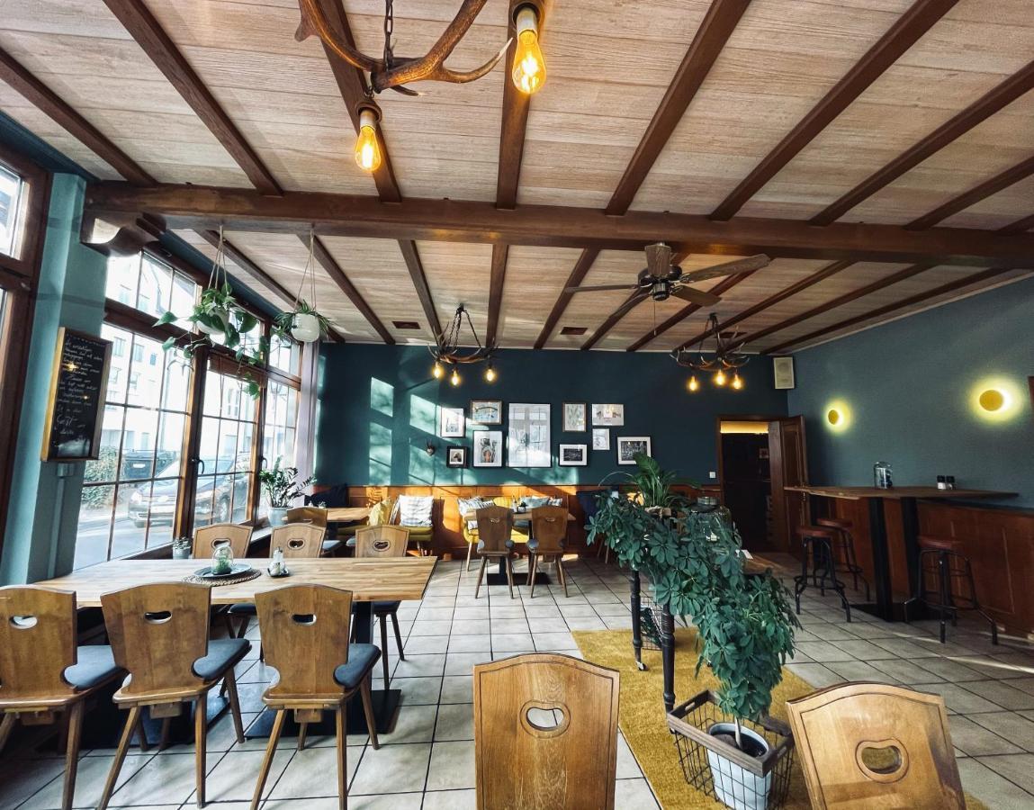 Hotel & Weinhaus Zum Schwarzen Baeren Κόμπλεντς Εξωτερικό φωτογραφία