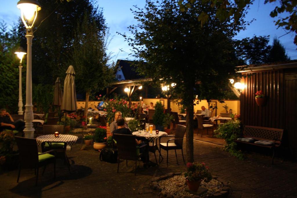 Hotel & Weinhaus Zum Schwarzen Baeren Κόμπλεντς Εξωτερικό φωτογραφία